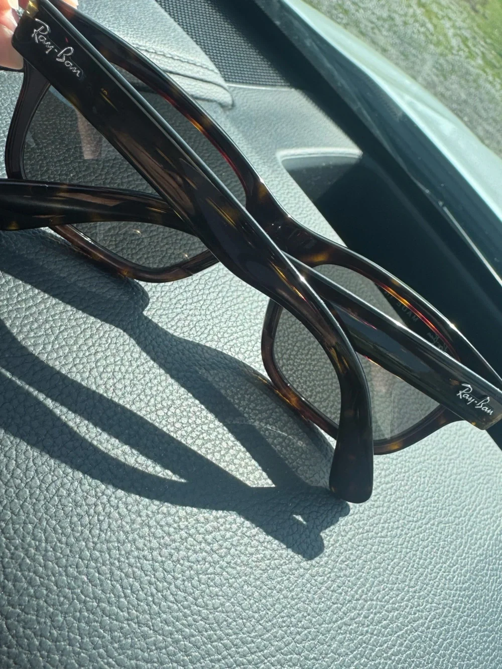 Ray ban tortoise classic sunglass used rb2283 Burbank